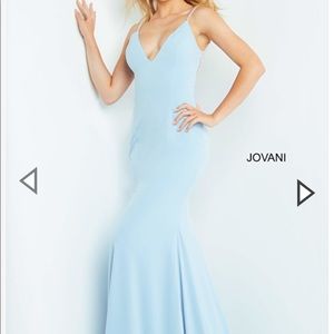 Brand new never worn. No alternations. Size 4 (fits like 00 or xxs)